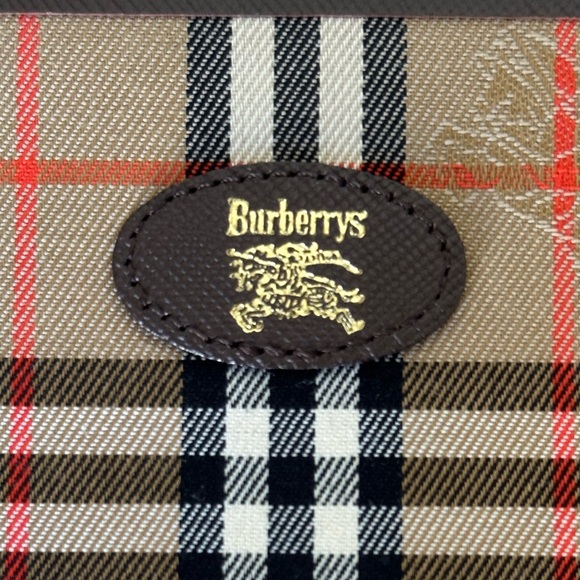 Burberrys Novacheck Compact Kisslock Wallet - Picture 15 of 15